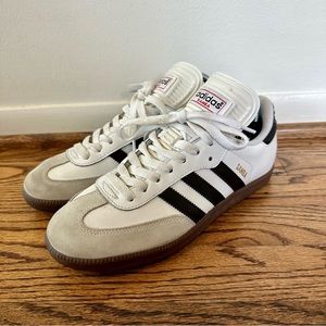 Men’s ADIDAS Samba Classic Shoe Size 7.5 (Women’s Size 9)